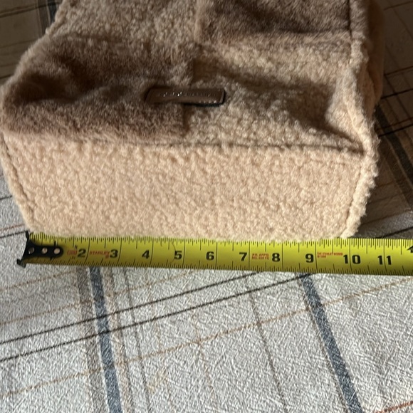 BCBGeneration Beige Patchwork Faux Fur Mixed Media Boxed Satchel Small Tote - Picture 7 of 11